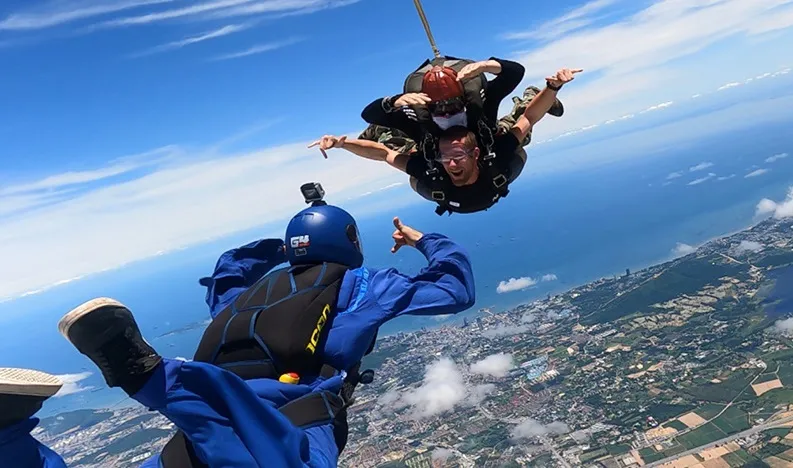 Experience Skydiving in Pattaya